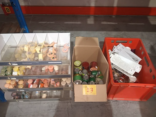 Lot 23 - groot lot geurkaarsen - afbeelding 1 van  8