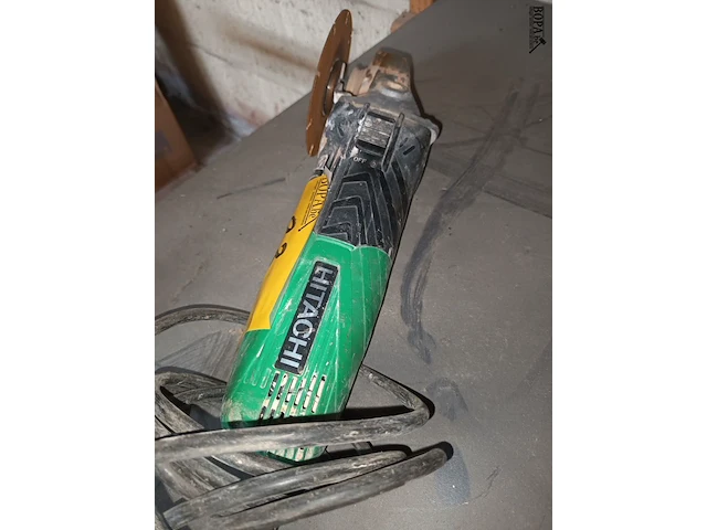 Lot 23 - haakse slijper hitachi - afbeelding 2 van  3