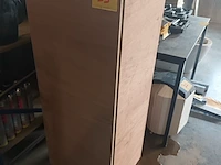 Lot 23 - houten kist - afbeelding 1 van  4