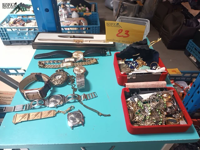 Lot 23 - lot juwelen en horloges - afbeelding 1 van  7