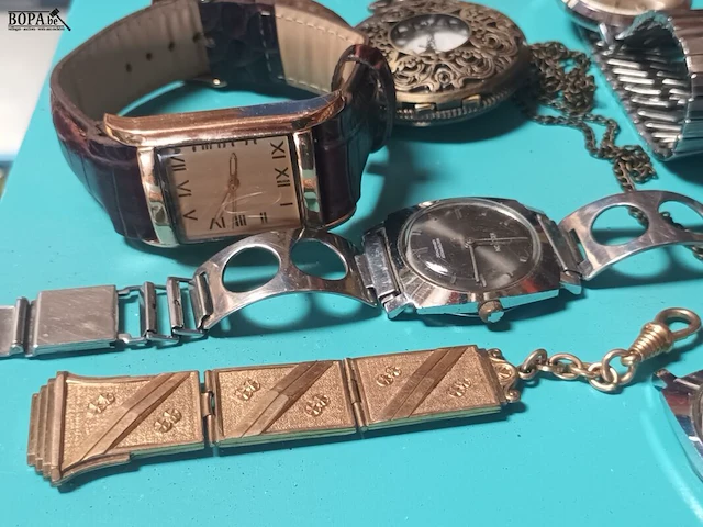 Lot 23 - lot juwelen en horloges - afbeelding 7 van  7