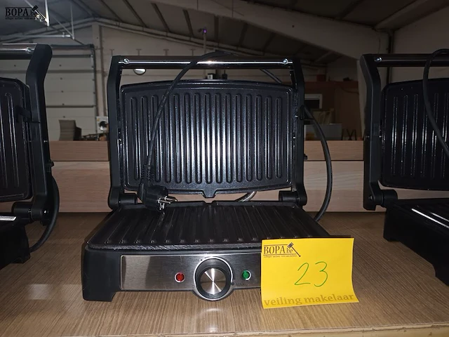 Lot 23 - multi grill tristar - afbeelding 1 van  3