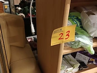 Lot 23 - open kast met legplanken - afbeelding 3 van  3