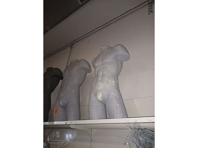 Lot 23 - paspop torso. 3 stuks - afbeelding 3 van  3