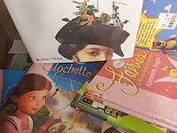 Lot 23 - verpakkingsdozen en boeken - afbeelding 3 van  4