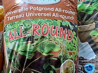 Lot 23 - verta universele potgrond - 13 stuks - afbeelding 1 van  4