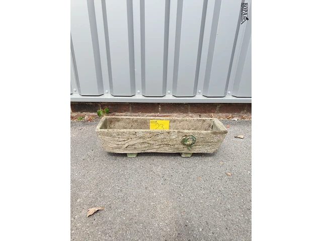 Lot 23 - vintage bloembak beton - afbeelding 4 van  5