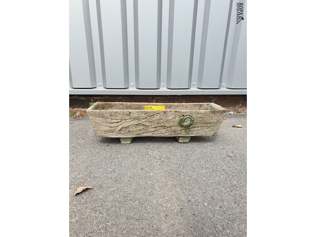 Lot 23 - vintage bloembak beton - afbeelding 5 van  5