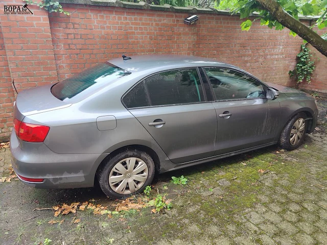 Lot 23 - volkswagen jetta schadewagen (2011-chass.wvwzzz16zcm031549) - afbeelding 16 van  20