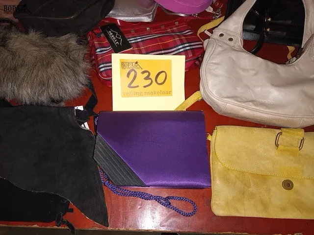 Lot 230 - handtassen. 28 stuks - afbeelding 4 van  5