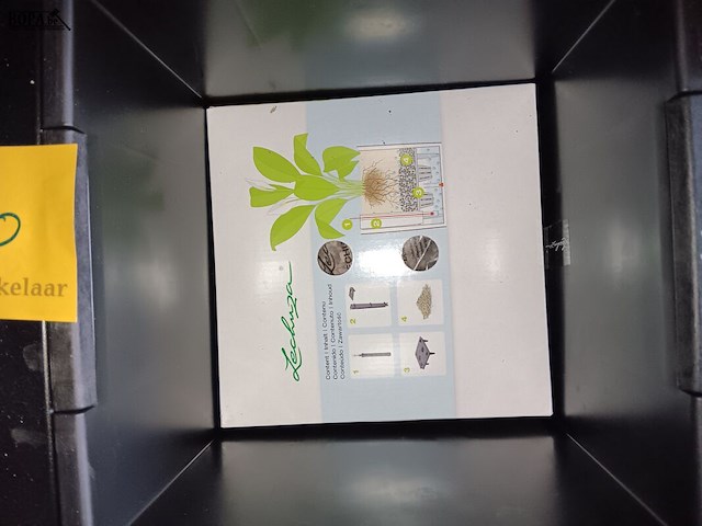 Lot 230 - lechura trio cottage - afbeelding 2 van  2