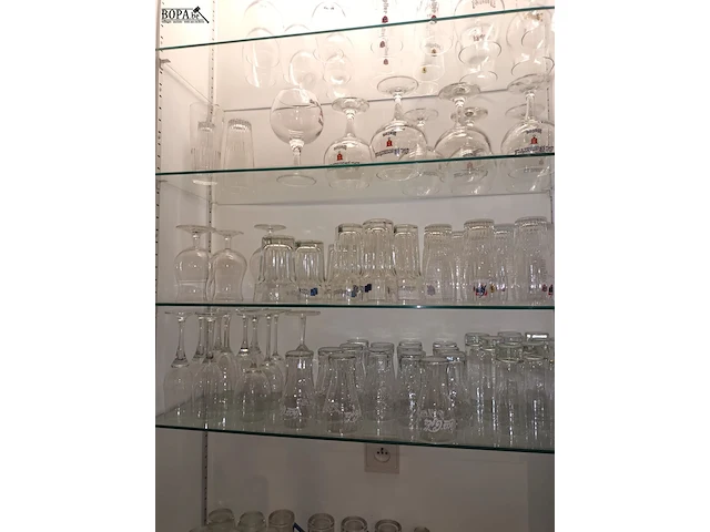 Lot 230 - lot glazen - afbeelding 3 van  4