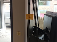 Lot 230 - metalen winkelrek - afbeelding 1 van  4