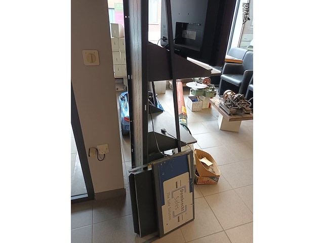 Lot 230 - metalen winkelrek - afbeelding 2 van  4