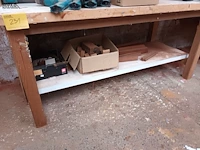 Lot 231 - houten werkbank - afbeelding 2 van  3