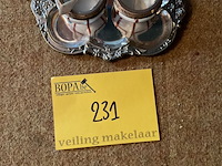 Lot 231 - verzilverd schaaltje met 2 limoges potjes en lepeltjes - afbeelding 1 van  3