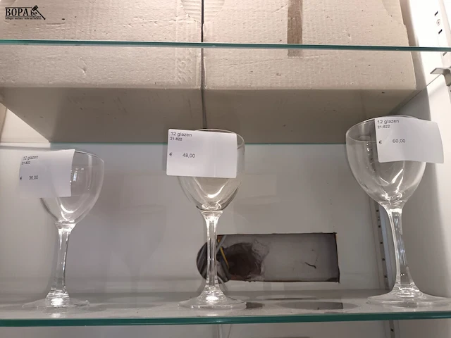 Lot 231 - wijnglazen - afbeelding 2 van  2