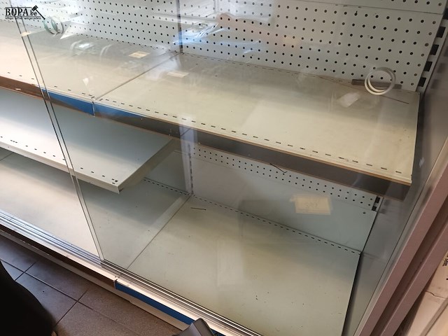 Lot 231 - winkel wand vitrine - afbeelding 3 van  4