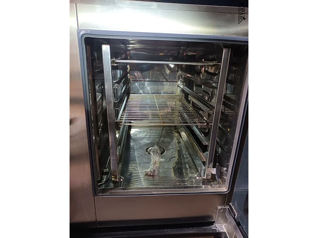 Lot 232 - fagor combi steamer - afbeelding 3 van  4