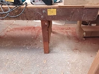 Lot 232 - houten werktafel - afbeelding 2 van  3