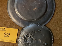 Lot 232 - tinnen schaal en art deco vide poche in tin - afbeelding 4 van  4