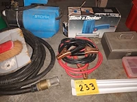 Lot 233 - doe-het-zelf materiaal. 8 stuks - afbeelding 1 van  2