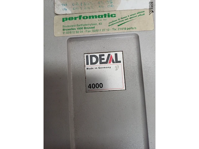 Lot 233 - ideal papierversnipperaar (h) - afbeelding 2 van  3