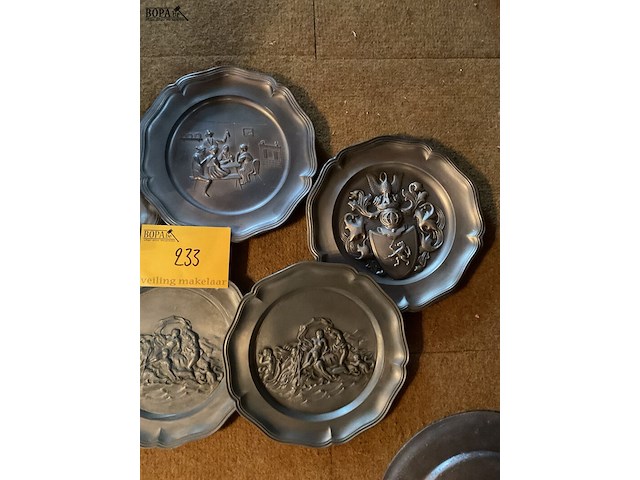 Lot 233 - wandborden 5 stuks in tin - afbeelding 3 van  3