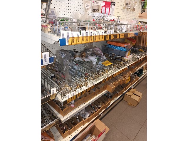 Lot 234 - gondella wandrek - afbeelding 2 van  4