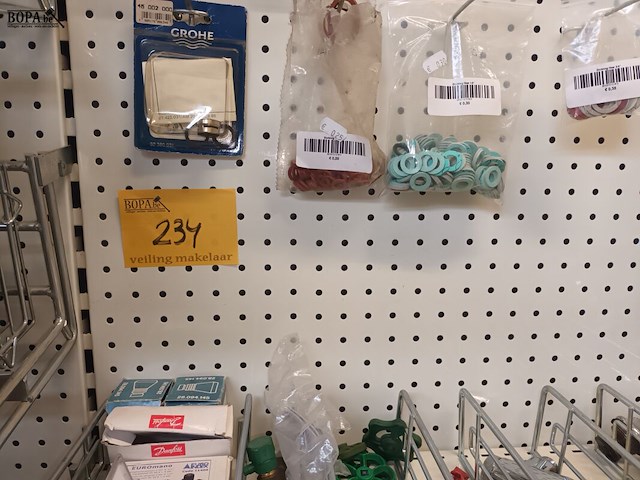 Lot 234 - gondella wandrek - afbeelding 4 van  4