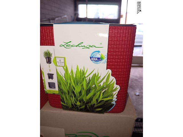 Lot 234 - lehuza bloempotjes. 16 stuks - afbeelding 2 van  2