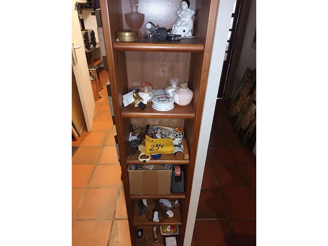 Lot 234 - lot snuisterijen - afbeelding 1 van  5