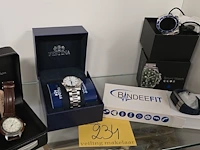 Lot 234 - polshorloges, smartwatch, baneefit, festina en laquiole - afbeelding 1 van  5