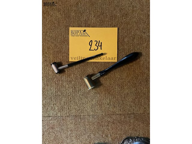 Lot 234 - verzilverd sigarettepijpje dame/meetlepel voor buskruit - afbeelding 2 van  2