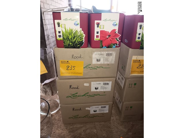 Lot 235 - lehuza bloempotjes. 16 stuks - afbeelding 1 van  2