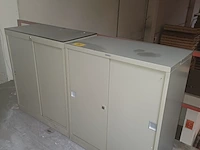 Lot 235 - metalen mewaf archiefkasten - 2 stuks - afbeelding 1 van  4