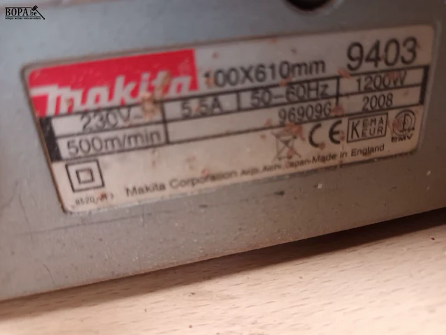 Lot 236 - bandschuurmachine makita - afbeelding 2 van  3
