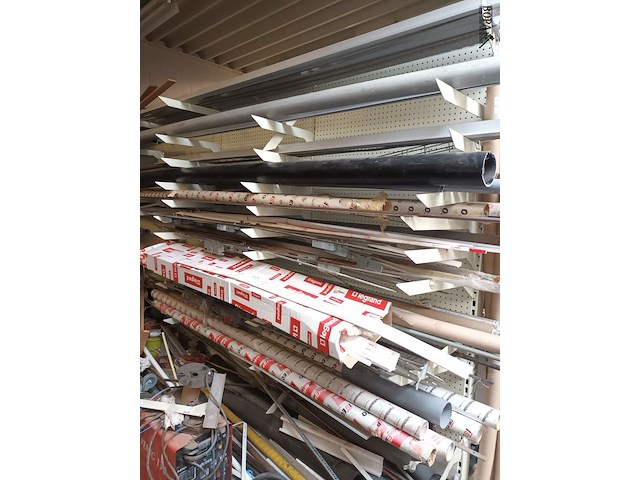 Lot 236 - dubbelzijdig gondella rek - afbeelding 2 van  4