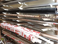 Lot 236 - dubbelzijdig gondella rek - afbeelding 2 van  4