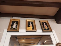 Lot 236 - kaders met bloemen. 3 stuks - afbeelding 1 van  3