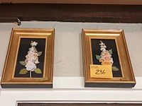 Lot 236 - kaders met bloemen. 3 stuks - afbeelding 2 van  3