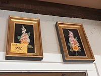 Lot 236 - kaders met bloemen. 3 stuks - afbeelding 3 van  3