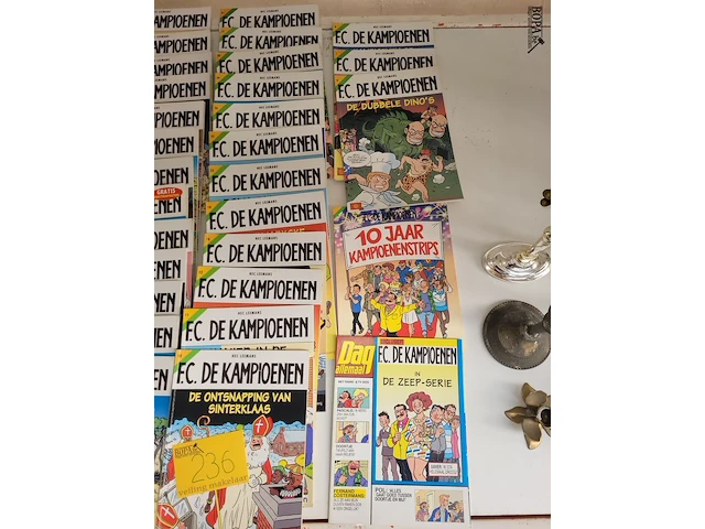 Lot 236 - partij strips fc de kampioenen 30 ex. - afbeelding 3 van  3