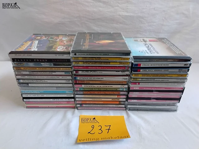 Lot 237 - lot cd's, variatie, stapel - afbeelding 1 van  3