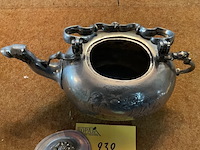 Lot 238 - antieken tinnen theepot - afbeelding 2 van  3
