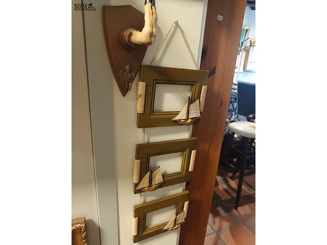 Lot 238 - kaders. 9 stuks - afbeelding 5 van  5