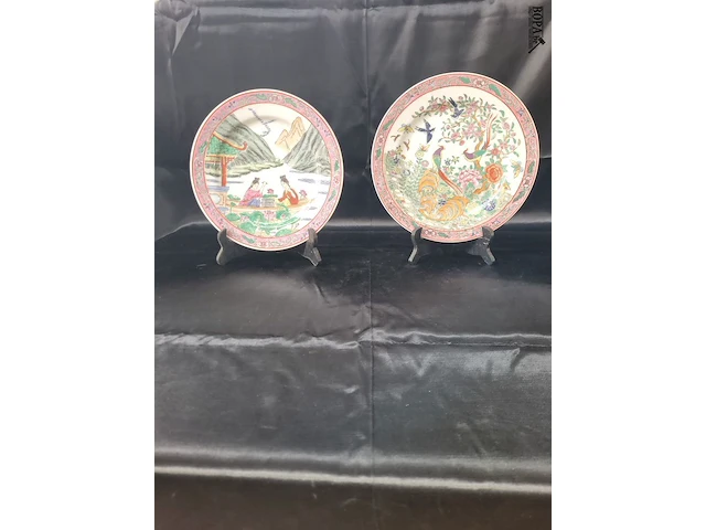 Lot 239 - paar chineese borden - afbeelding 1 van  4