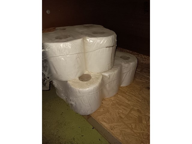 Lot 239 - rollen keukenpapier. 10 stuks - afbeelding 1 van  1