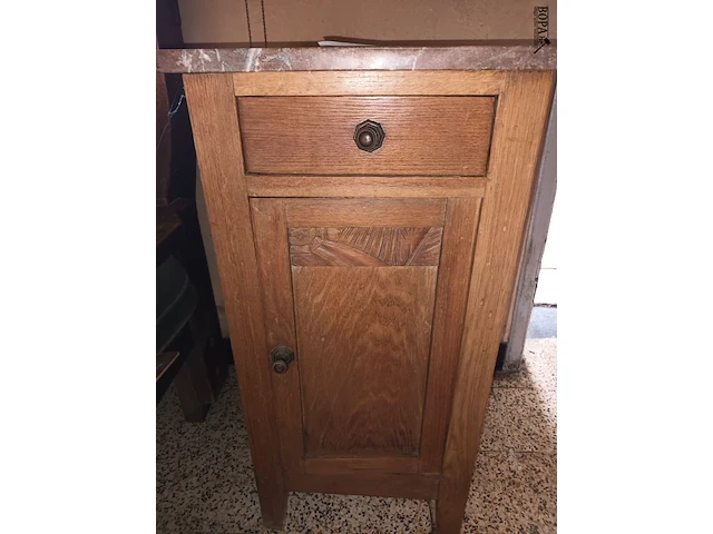 Lot 24 - bijzetkastje - afbeelding 3 van  4