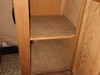 Lot 24 - bijzetkastje - afbeelding 4 van  4